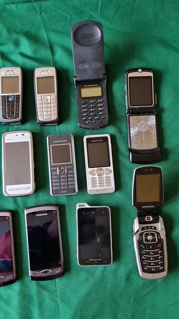 Ostali mobilni telefoni: Kolekcija starih mobilnih telefona – mešavina klasičnih modela iz — 8