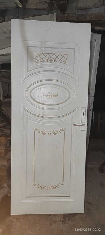 Otaq qapıları: Çərçivəsi yoxdu 6 ədəddir eni 80 smuzunu 2m -da lalafo.az — 9 Otaq qapıları: Çərçivəsi yoxdu 6 ədəddir eni 80 smuzunu 2m — 9