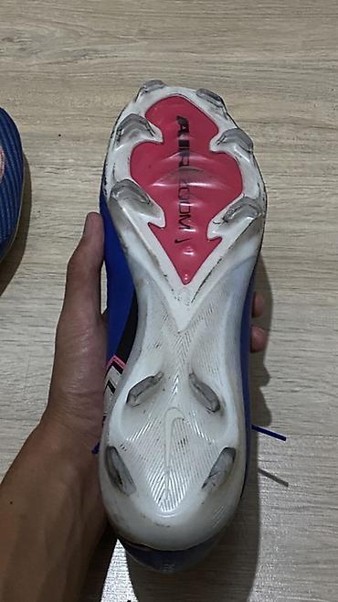 Бутсы: Nike Mercurial Air Zoom – профессиональные футбольные бутсы. По цене — 4