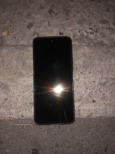Apple iPhone: Новый — 4