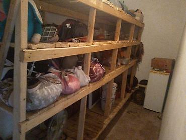 вагоны для жилья: 40 сотик болгон жер үй сатылат. 6 ком үй подвалы менен зимный кухня — 4