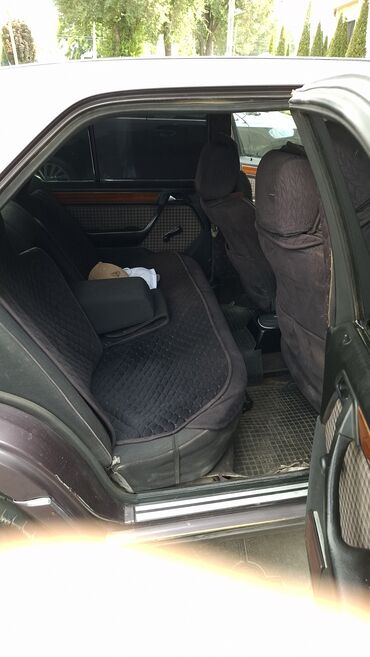 Mercedes-Benz: Mercedes-Benz 220: 1993 г., 2.2 л, Механика, Бензиновая, Седан — 7