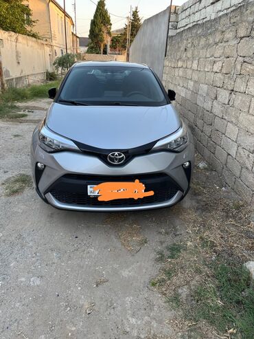 Toyota C-HR: 2 л | 2022 г. Внедорожник