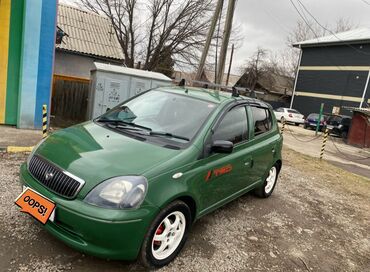 Toyota: Toyota Vitz: 2000 г., 0.1 л, Автомат, Бензин, Хэтчбэк