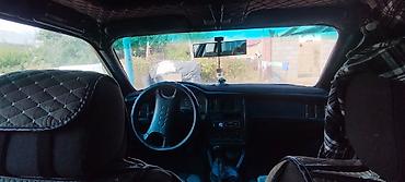 Audi: Audi 80: 1987 г., 1.8 л, Кол менен иштөөчү, Бензин, Седан — 5