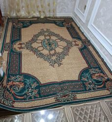 ваза для цветов: Ковер