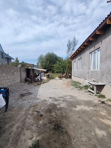 Продажа коттеджей и домов: 4 комнаты, 170 м², 14 соток, Бишкек, Аэропорт Манас Собственник — 9