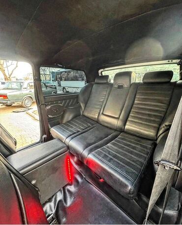 ваза стеклянная прозрачная высокая без узора: VAZ (LADA) 4x4 Niva: 1.7 l | 2014 il 95000 km Ofrouder/SUV