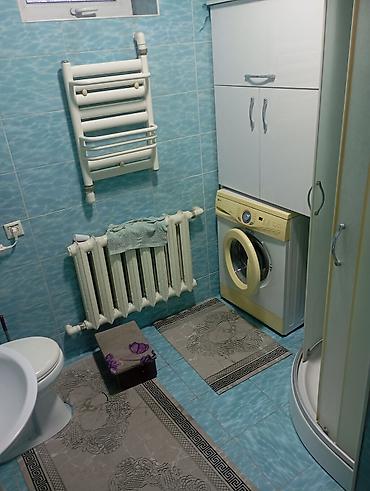 Продажа коттеджей и домов: Продается от собственника район Аламединский рынок 2этажный дом (201 — 9