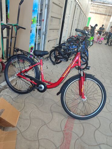 Велосипеды: 28# размер колеса 
алюминиевые 
с фонариком 
качество супер