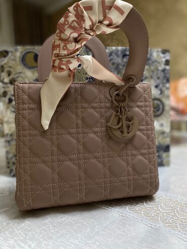 кольцо с бриллиантом бишкек цена: Классическая сумка, Dior, Женские, Новый