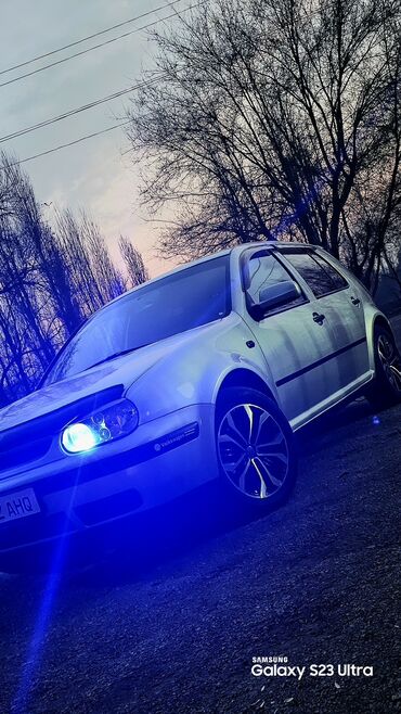 домик вагон: Volkswagen Golf: 2000 г., 1.6 л, Механика, Бензин, Хэтчбэк