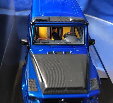 Avtomobil modelləri: Коллекционная модель Brabus 900 based on Mercedes-Benz G65 dark blue — 11
