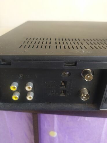 çanta: ORION VHS videomaqnitofon – model N700E-∑ (Japan) Xüsusiyyətlər: -