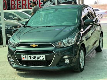 машина в долг: Chevrolet Spark: 2017 г., 1 л, Вариатор, Бензин, Хетчбек