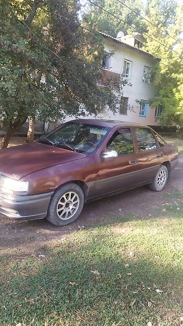 Opel Vectra: 1991 г., 1.5 л, Механика, Бензин, Седан — 1