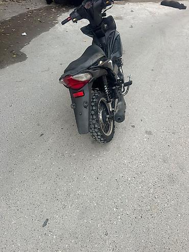 moped 200: Skuter/moped – şəhər içi sürüş üçün praktik və qənaətcil - Rəng: qara — 5