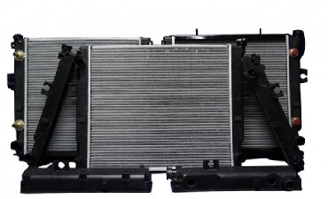 радиатор охлаждения двигателя: Радиатор, вилочный погрузчик в наличии и на заказ. На все модели! В