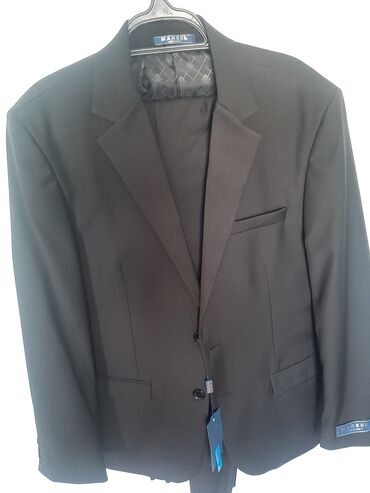 мужской малиновый пиджак: Костюм цвет - Черный