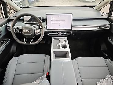gac aion v plus 2025: GAC Aion Y Plus 510km— полностью электрический кросс‑хэтчбек в белом — 8
