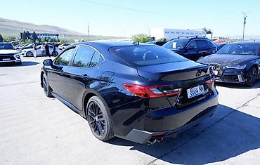 Toyota: Toyota Camry: 2025 г., 2.5 л, Автомат, Гибрид, Седан — 3