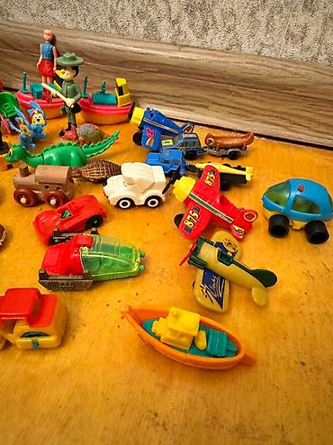 vecna kinder: Kinder oyuncaqlari. Biri 10 man — 2