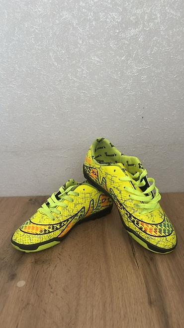 Butslar: Uşaq futbol butsası – turf/mini-futbol üçün - Rəng: neon sarı, qara — 1
