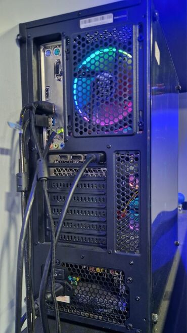 Masaüstü kompüterlər və iş stansiyaları: Oyun üçün tam set: monitor + mexaniki klaviatura + - Klaviatura: Tam — 8