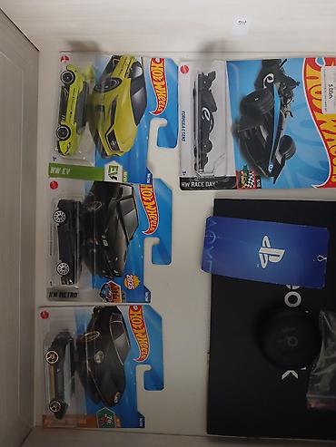 diorama: Hot Wheels kolleksion modelləri – paketlə .1 • Brend: Hot Wheels • — 1