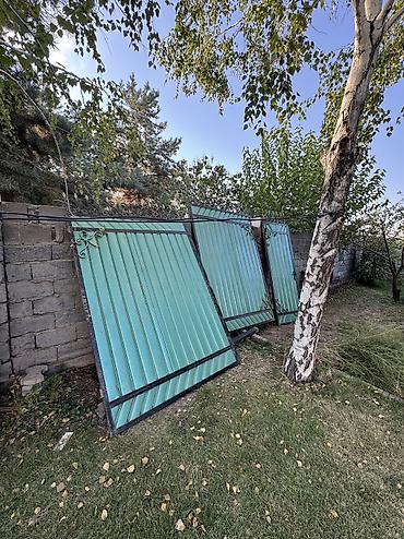 готовые варота: Продаю, комплект металлических ворот с калиткой -В комплекте две — 6