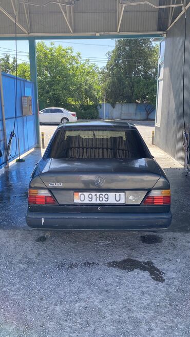 Mercedes-Benz: Mercedes-Benz E-Class: 1988 г., 2 л, Механика, Бензин, Седан