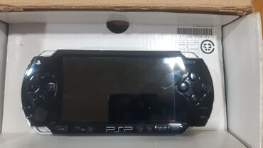 PSP (Sony PlayStation Portable): PSP - 1001 Heç vaxt istifadə olunmayıb. Qutusu, adaptoru, 4gb memory