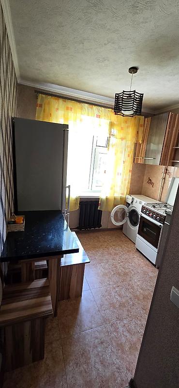 Продажа квартир: 1 комната, 32 м², 7 мкр 104 серия, 4 этаж — 14