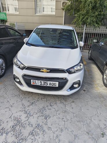 Chevrolet: Chevrolet Spark: 2017 г., 1 л, Вариатор, Бензин, Седан