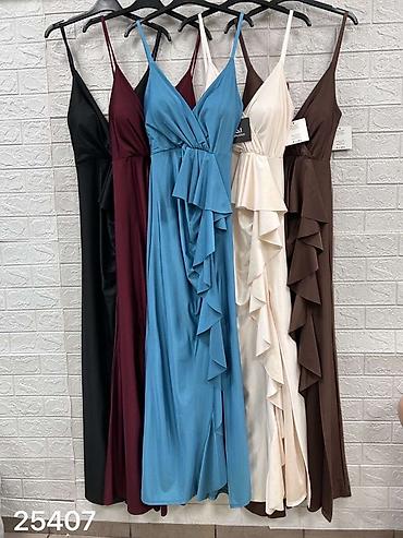 eldo design: Duga elegantna haljina na tanke bretele – 2500 din 
S M L — 5