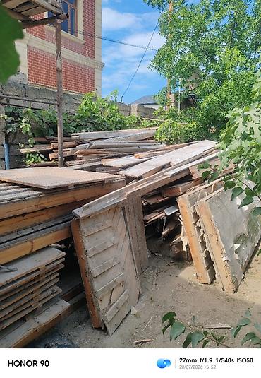 pol dik: Çorni pol taxtaları var aralarında strapillər və polluq taxtalarda var — 4
