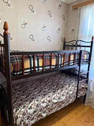 taxt doseklerinin satisi: Двуспальная кровать, С матрасом