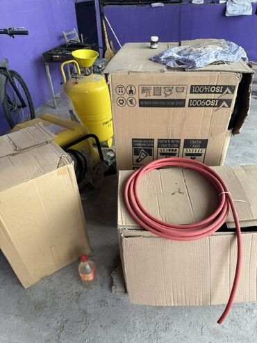 Qayçılar, bıçaqlar: Sənaye qumlayıcı avadanlıq metal və digər səthlərin təmizlənməsi üçün
