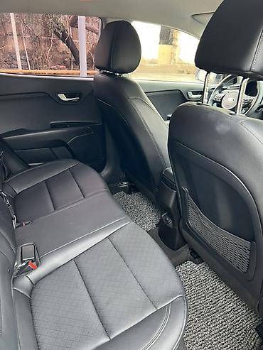 Kia: Kia Stonic: 2019 г., Типтроник, Бензин, Кроссовер — 4