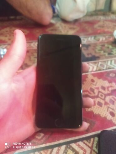 Apple iPhone: IPhone 8, 64 ГБ, Черный, Отпечаток пальца