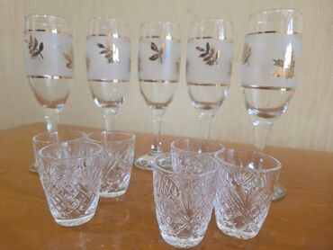 qab qaçaq: Mətbəx və süfrə ləvazimatları dəsti - Şampan/qədəh dəsti: 6 ədəd uzun