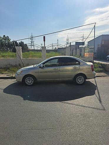 ford tranzit 2000: Hyundai Accent sedan - Kuzov: 4 qapılı sedan, rəngi şampan/qızılı - — 3
