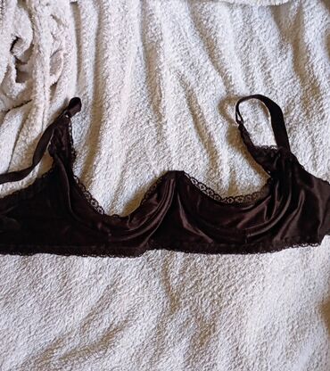 Ostali donji veš: Bebidol, bodi, komplet brushalter i gaćice, pet vrste korseta, dva — 10