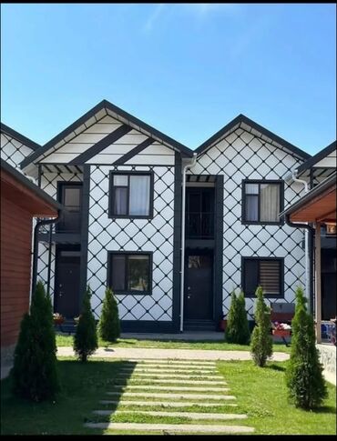 Продажа квартир: Таунхаус, Таунхаус ЦО Dolinka Deluxe, Кара-Ой (Долинка), Детская площадка, Парковка, стоянка, Охраняемая территория