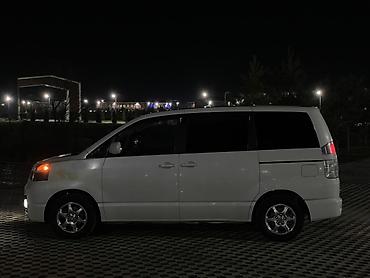 Toyota: Toyota Voxy: 2002 г., 2 л, Автомат, Бензин, Минивэн — 7