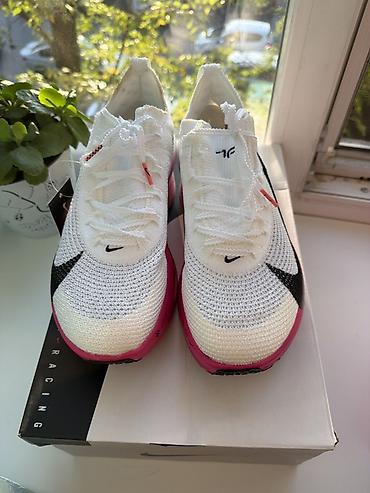 Мужские кроссовки, 39, Nike, Новый, цвет - Белый, Самовывоз