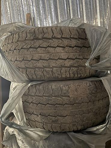 255: Срочно продаю Шины A/T 3 штуки одинаковые 1 штука другой протектор — 6