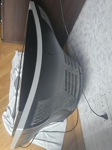 TV və video: Samsung CRT televizor - Korpus: gümüşü-qara dizayn, geniş ön akustik — 3