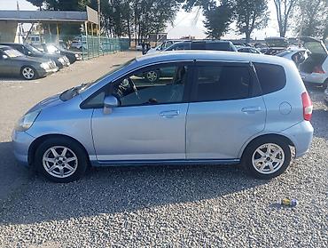 купе автомобили: Honda Fit: 2003 г., 1.3 л, Автомат, Бензин, Хэтчбэк — 3