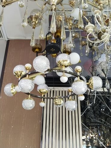 metbex ucun cilciraqlar: Çılçıraq, 10 və daha çox lampa, Metal